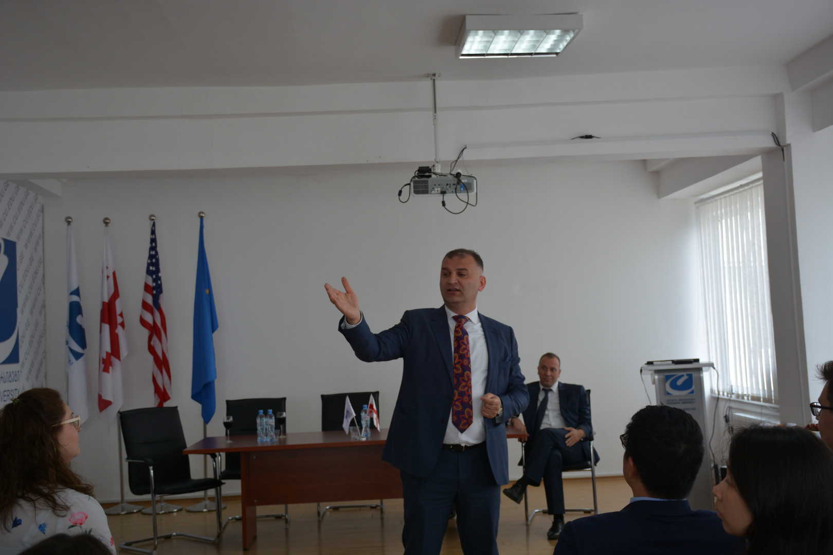 კოლუმიბიის უნივერსიტეტის სტუდენტები და კურსდამთავრებულები სტუმრად კავკასიის უნივერსიტეტში